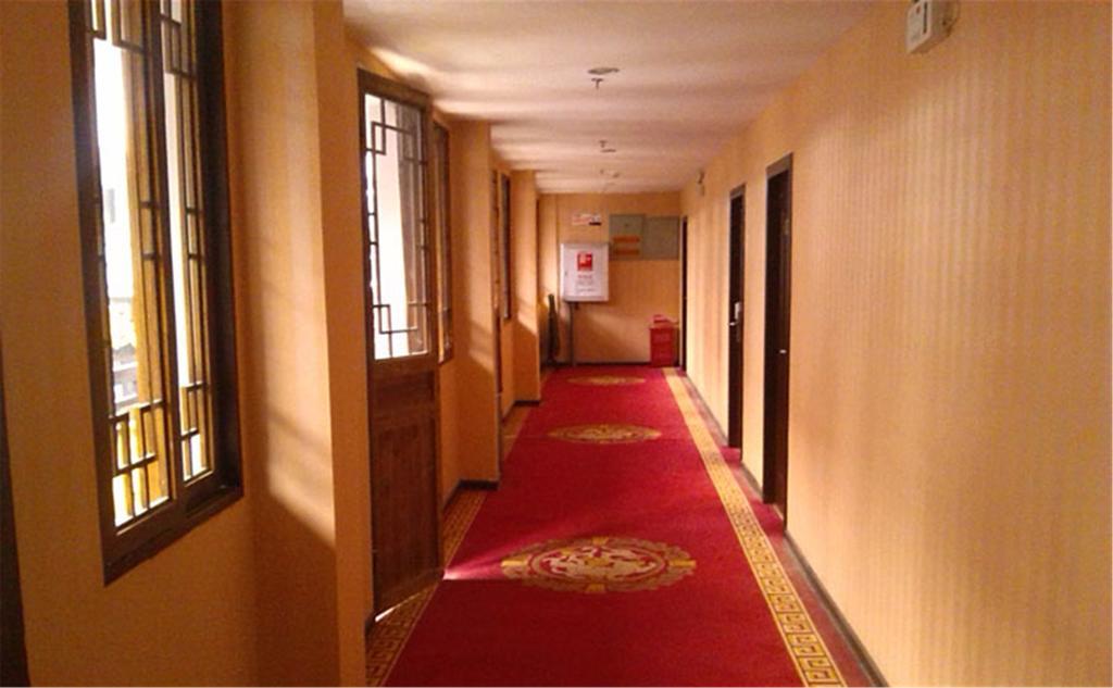 Wudangshan Yinjie Holiday Hotel Danjiangkou Екстер'єр фото