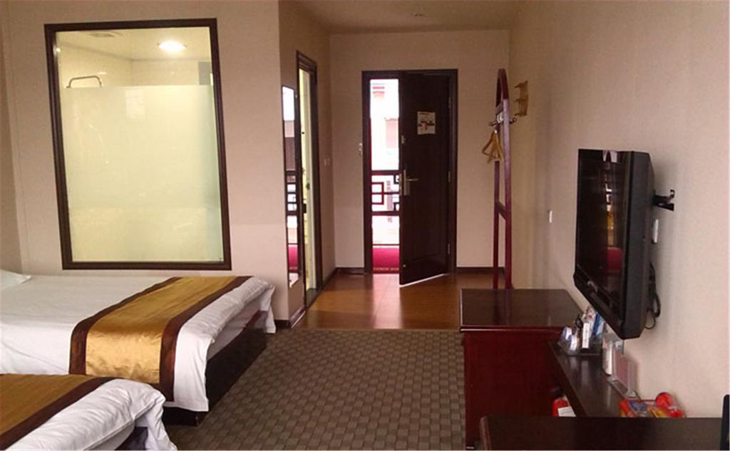 Wudangshan Yinjie Holiday Hotel Danjiangkou Екстер'єр фото