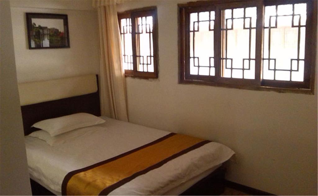 Wudangshan Yinjie Holiday Hotel Danjiangkou Номер фото